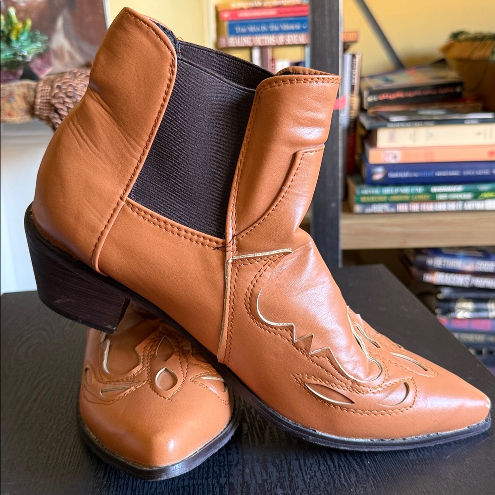 Unisex cowboy style ankle boots size 41 Men’s 7.5 women’s 10